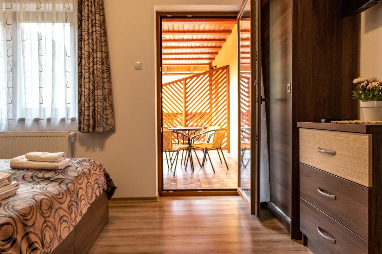 Casa Tofi Vendeghaz Aparthotel Praid Luaran gambar
