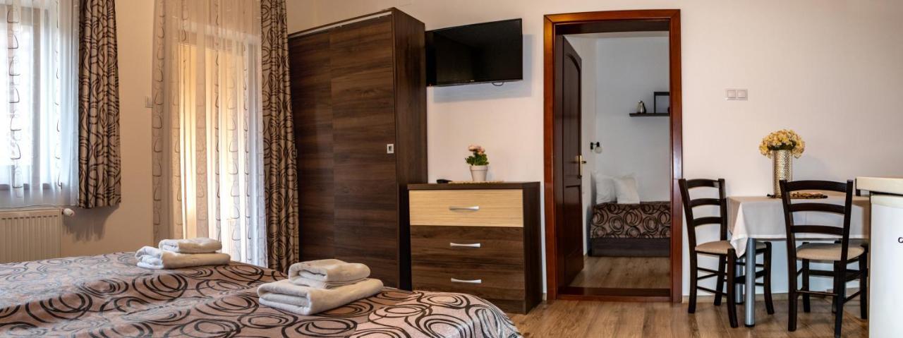 Casa Tofi Vendeghaz Aparthotel Praid Luaran gambar