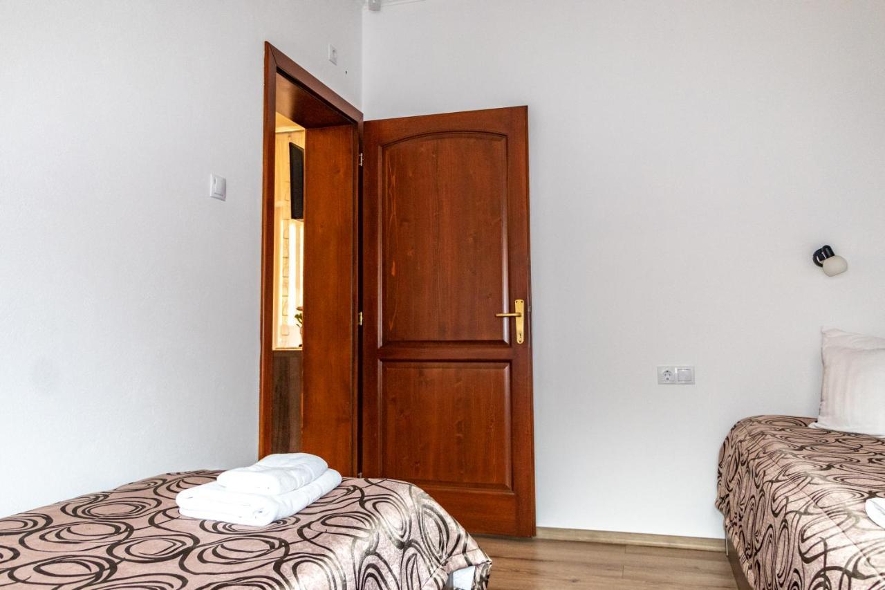 Casa Tofi Vendeghaz Aparthotel Praid Luaran gambar