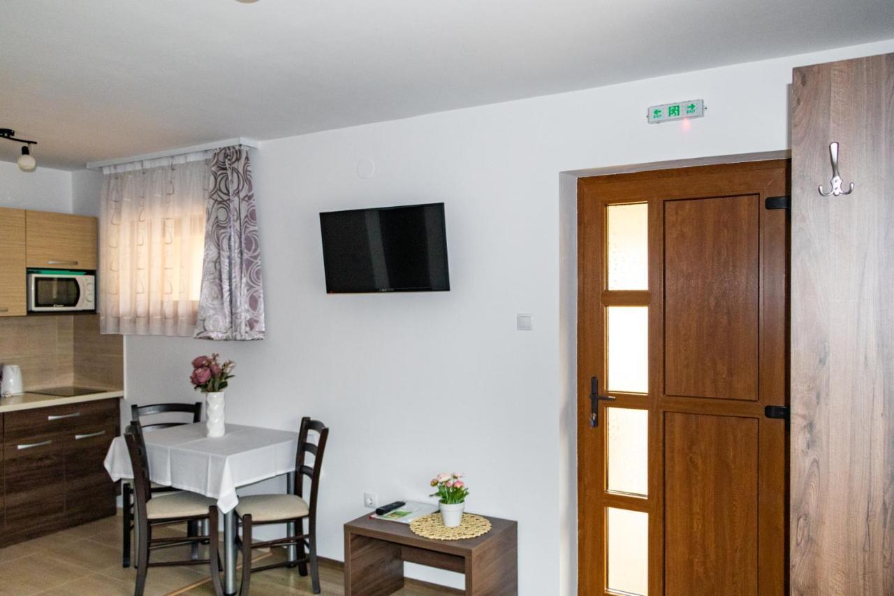 Casa Tofi Vendeghaz Aparthotel Praid Luaran gambar