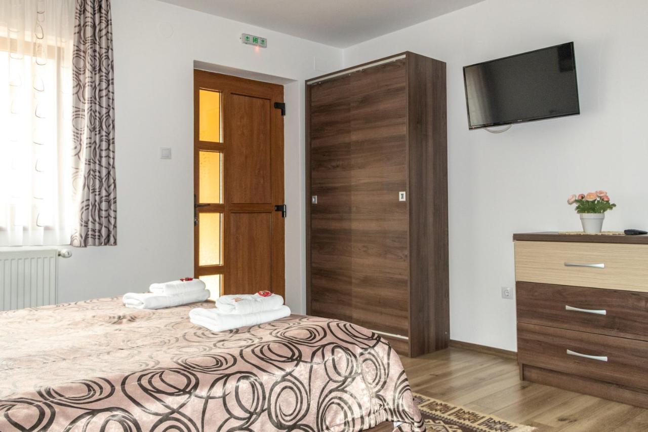 Casa Tofi Vendeghaz Aparthotel Praid Luaran gambar
